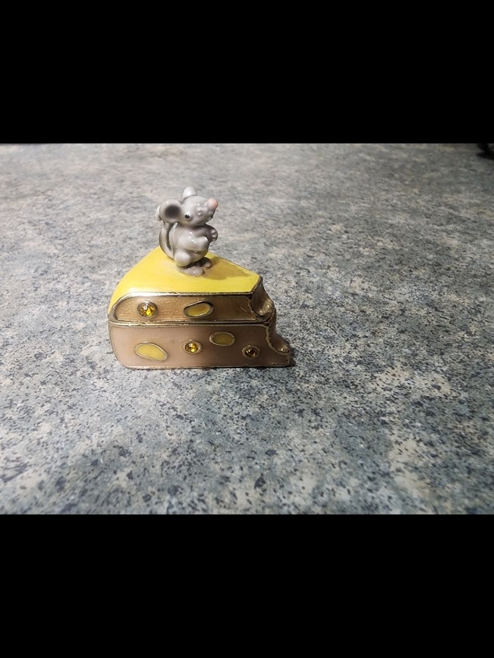 Yellow Ceramic Cheese & Mouse Figurine Decorative Trinket